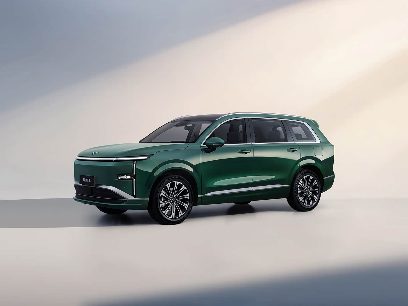 የ Wuling Starlight L ለቤተሰብ ተስማሚ የሆነ የረጅም ርቀት ባለ 6 መቀመጫ PHEV የሚያደርገው ምንድን ነው?